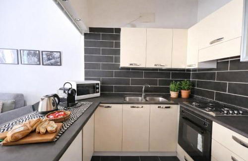 House with Dream Panoramic Terrace in the Heart of Bosa, 80 sqm with BBQ and Breathtaking View - Foto 8