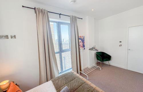 Lux 3-Bedroom Penthouse in Battersea with 3 Private Balconies near Clapham , Nine Elms by NourNest Apartments - Foto 4