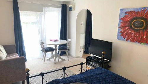 Yew Tree View - Photo 4