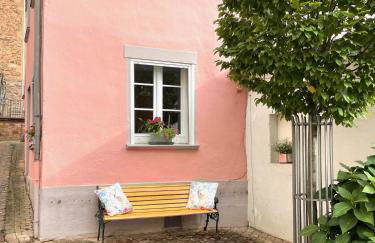 Uriges Ferienhaus in der Altstadt von Saarburg mit Sauna, Kinderspielecke, 1000Mbit Wlan, 1 Minute vom Wasserfall entfernt - Foto 5