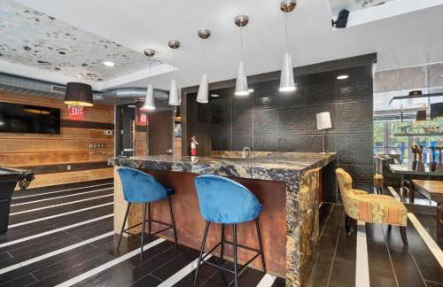 CozySuites 2BR Mill District with pool, gym #02 - Foto 22