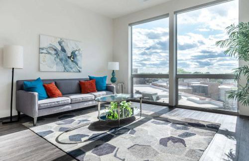 1BR City Loft With Modern Glass Views - Foto 1