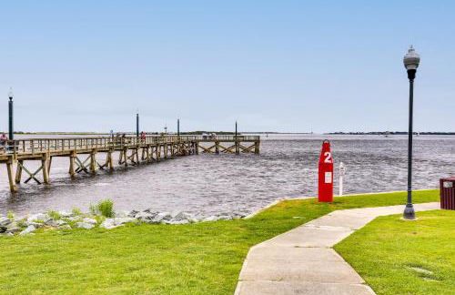 Cozy Cottage Minutes to Downtown Southport! - Foto 25