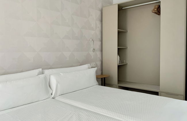 Feelathome Rivero Apartments - Photo 7