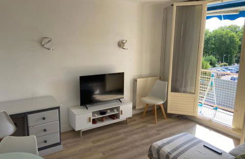 Appartement T2 clim, wifi, parking centre ville à 10mn, plage 20mn - Foto 1