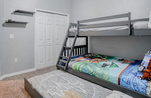 Updated, dog-friendly gem w/fenced yard, foosball & pool tables, WiFi, fireplace - Foto 20