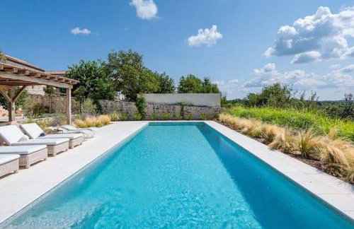 Villa Charlotte for 14 persons with 73m2 Pool in Central Istria - Daily Housekeeping & Breakfast Service - Foto 7