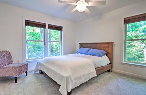 2 Mi to Sapphire Resort Home with Hot Tub and Games! - Foto 20