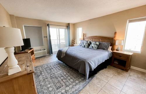 Playing Hooky at Dolphin Run-Oceanfront Condo-Pool - Foto 4