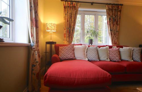 3-bedroom cottage set in a large enclosed garden - Foto 5