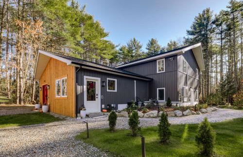 Modern Gem on 15 Acres, 5 Mi to Old Orchard Beach! - Foto 37