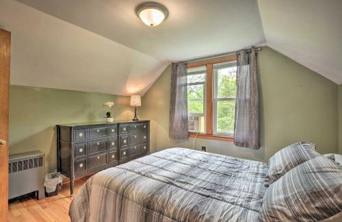 Cozy Family Home with Kayaks, Dock and Fire Pit! - Foto 24