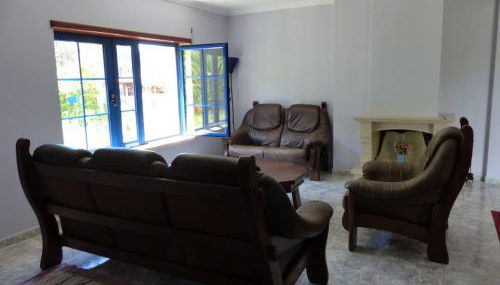 Casa Cecilia Seaside Serenity and Coastal Charm - Photo 4