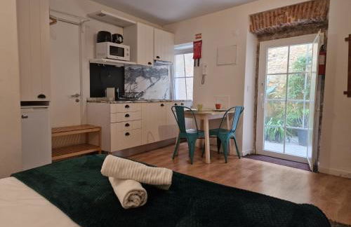 Classic Lisbon Homes: Bright & Central in Belém - Photo 12