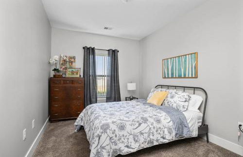 Brand New 2 Bedroom Condo - Photo 19