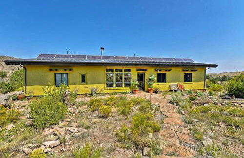 Solar-Powered Rocky Mountain Retreat for an Off-Grid Vacation in Colorado - Photo 1
