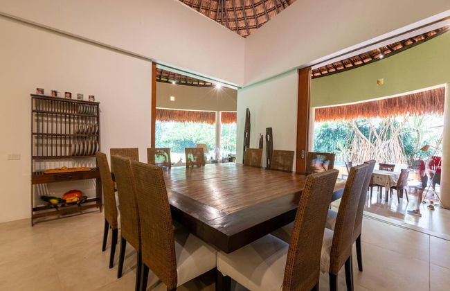 w Charming 5BR Villa at Mesa de Yeguas - Photo 10