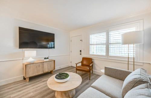 Updated Dtwn Naples Condo Across From Beach! - Photo 6