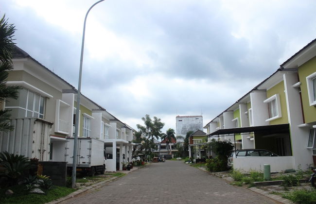 Sierra Villa Malang - Foto 24