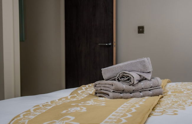 BV Lush Apartment At Conditioning House Bradford - Photo 3