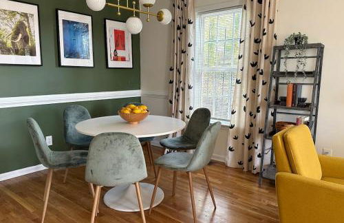 Vine City Home - Duplex - 3 Mins From GWCC & Mercedes- Benz Stadium - Foto 18