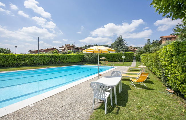 La Casa Accanto With Shared Pool - Photo 21