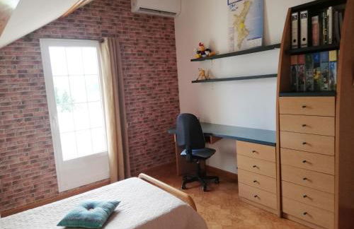 Ático con vistas a la ciudad - Foto 14