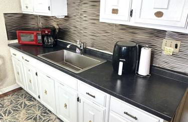 Sleep with a Lion!! 6 bedroom house, near downtown, Ohio city Tremont! - Foto 9