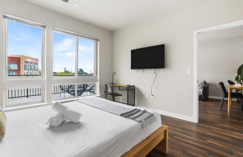 Chic 1BR Alexandria Retreat - Fast Metro Access - Photo 12