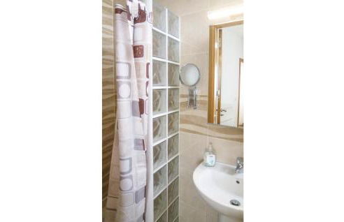 Stunning Home In Sayalonga With Wifi - Foto 31