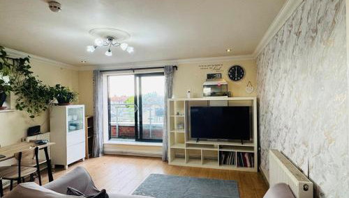 Charming 2 Bedroom Flat with Urban Views - Foto 2