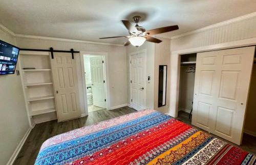 3 Min Walk to Starbucks. Pet Yes - Photo 34