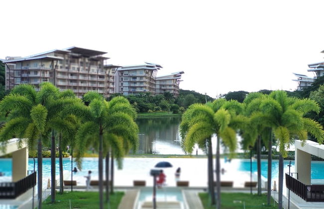 Beach Condos Pico De Loro Hamilo Coast - Foto 1