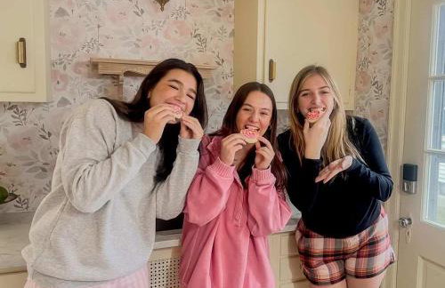 Peaches and Cream Coffee and Confetti Villa - Foto 21