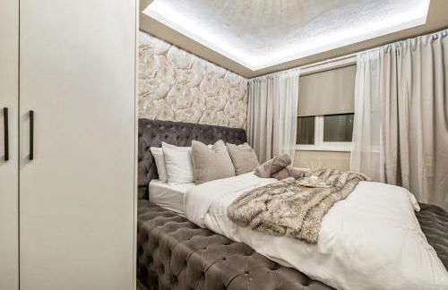 Luxury Cozy 2 bed house hot tub family friendly business traveler family of 4 - 6 with parking close to Birmingham city centre , M6 , Aston univerity , Great Barr Birmingham - Foto 9