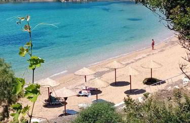 Dionisis Apartments - Photo 1