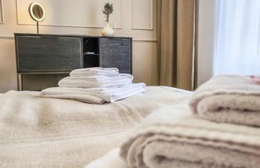 GELI Homes L1 - 2x Zimmer, 2x Kingsize Bett, 1 bis 4 Personen, Parkplatz, TV, Wifi, top Küche, Kaffee, Tee - Foto 2