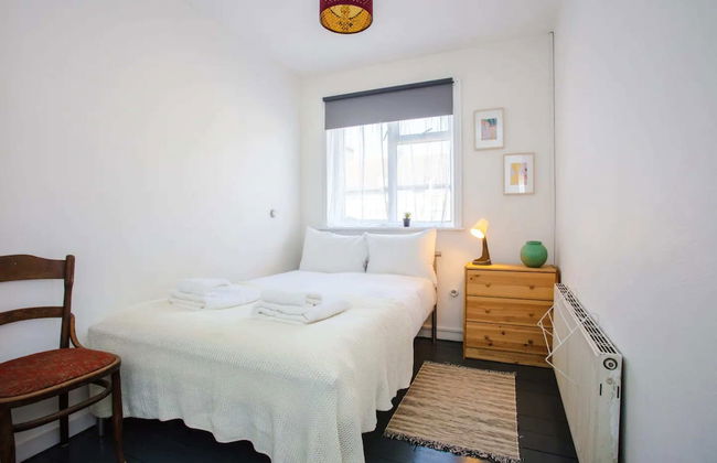 Stylish 4BD House With Private Garden - Stratford - Foto 2