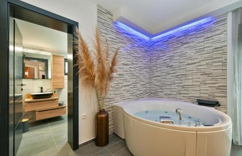 Stunning Home In Vinogradi Ludbreski - Foto 23