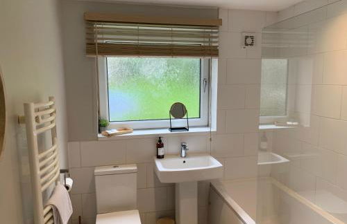 Bronte Country - 2 Bed Apartment near Cliffe Castle - Foto 44