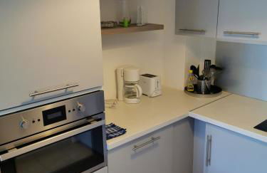 STUDIO 2 étoiles Rénové Proche des THERMES - Foto 6