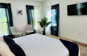 Spacious 4BR home w 2BA, a workspace & king bed! - Foto 41