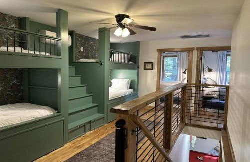 Secluded with Hot tub, Pool table, Arcade, Fishing andTheater Room - Photo 38