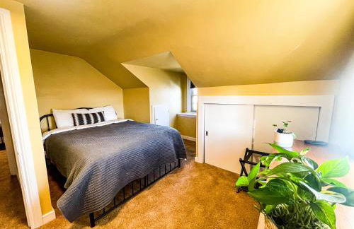 Charming School House with Large Pool - Foto 27