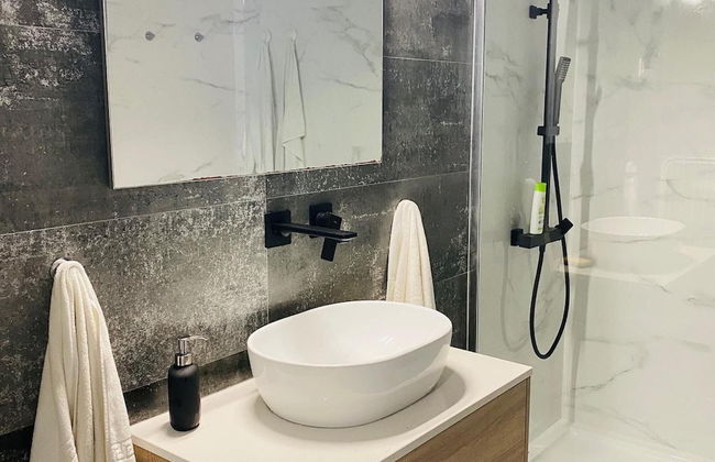 Beach - In the Center of the Village - Foto 11