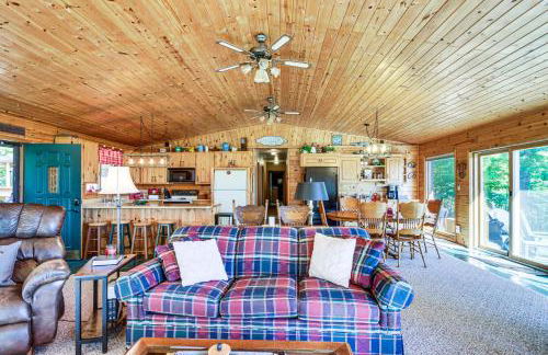 Lakefront Hackensack Cabin with Patio and Grill! - Foto 4