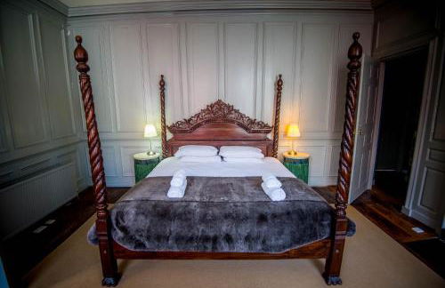 Great House - A Grand Georgian Retreat with Heated Outdoor Pool - Photo 21