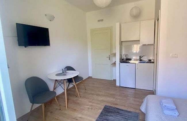 Studios IM - Photo 12