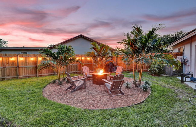 7 Br Home with Pool Gameroom & Soccer - Foto 31