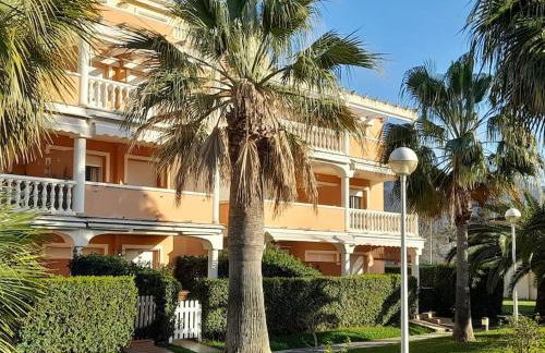 Beautiful 2-bed beachside apartment - Foto 1